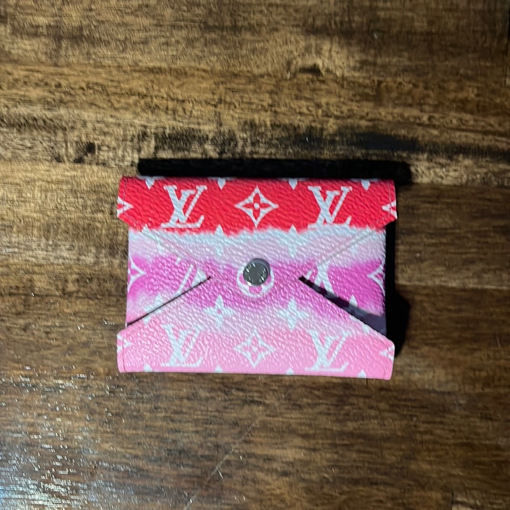 Louis Vuitton Escale Kiragami Small Pochette